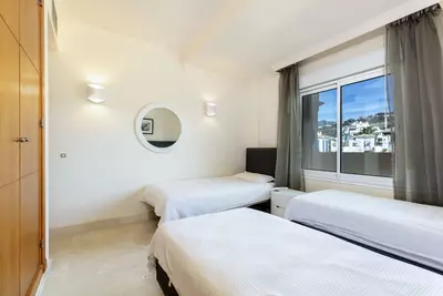 Middle Floor Apartment in Nueva Andalucía