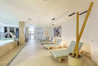 Middle Floor Apartment in Nueva Andalucía
