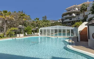 Middle Floor Apartment in Nueva Andalucía