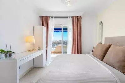 Middle Floor Apartment in Puerto Banús