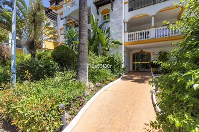 Middle Floor Apartment in Puerto Banús