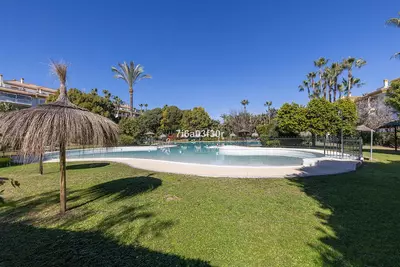Middle Floor Apartment in Puerto Banús