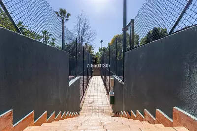 Middle Floor Apartment in Puerto Banús