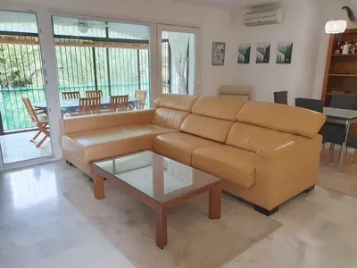 Top Floor Apartment in El Paraiso