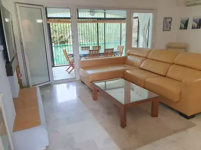 Top Floor Apartment in El Paraiso