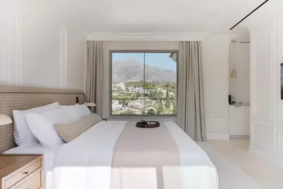 Detached Villa in Nueva Andalucía