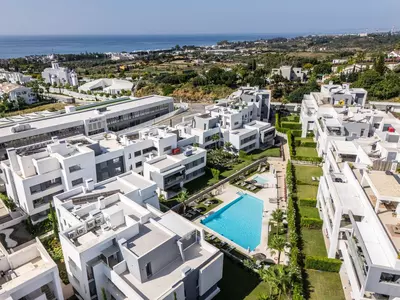 Top Floor Apartment in Estepona