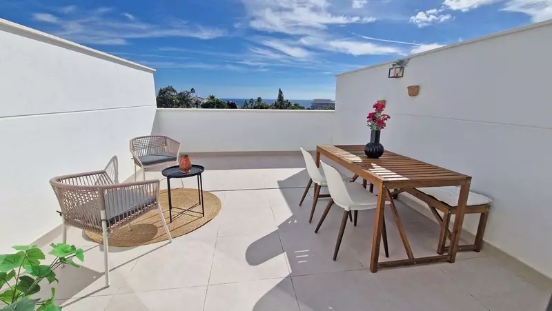 Middle Floor Apartment in Estepona