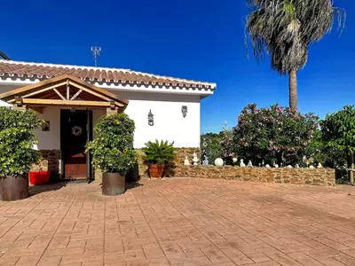 Finca - Cortijo in Estepona