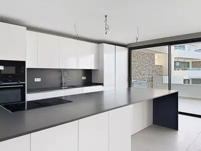 Middle Floor Apartment in Estepona