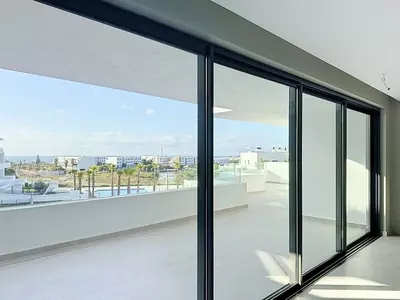 Middle Floor Apartment in Estepona
