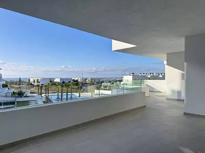Middle Floor Apartment in Estepona