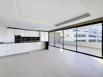 Middle Floor Apartment in Estepona