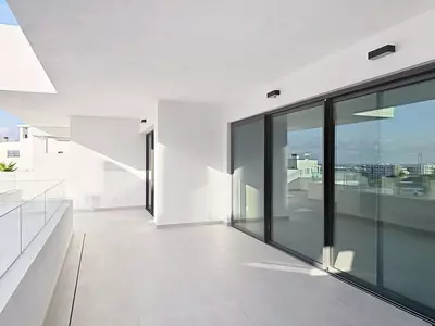 Middle Floor Apartment in Estepona