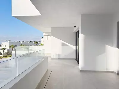 Middle Floor Apartment in Estepona