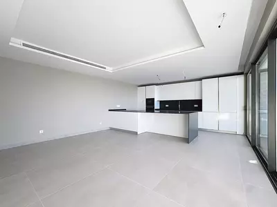 Middle Floor Apartment in Estepona