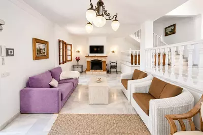 Semi-Detached House in Nueva Andalucía