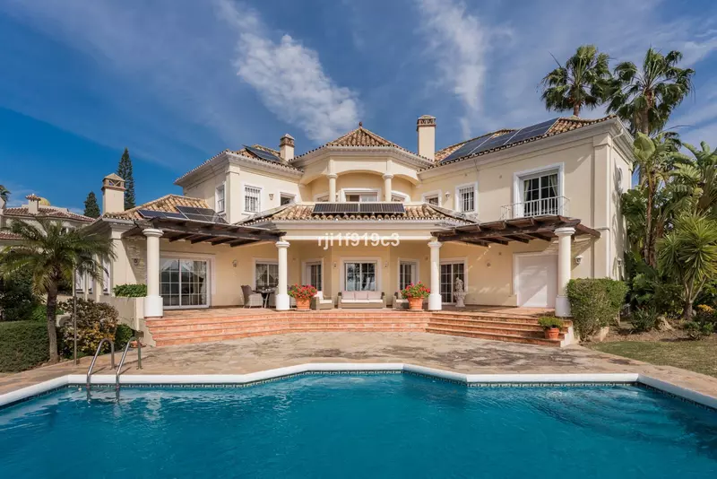 Detached Villa in Elviria