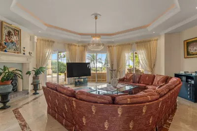 Detached Villa in Elviria