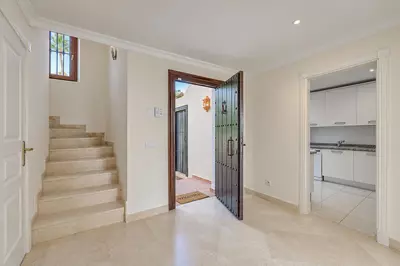 Townhouse in El Paraiso