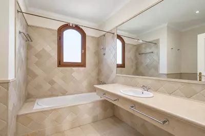 Townhouse in El Paraiso