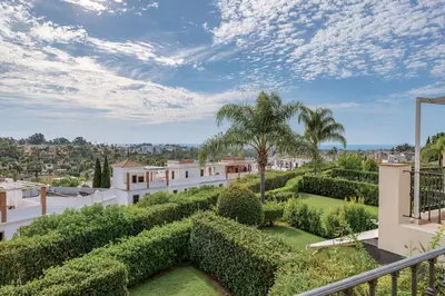 Townhouse in El Paraiso