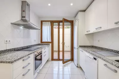 Townhouse in El Paraiso