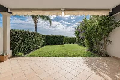 Townhouse in El Paraiso