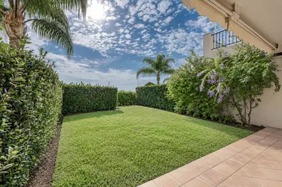 Townhouse in El Paraiso