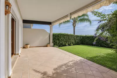 Townhouse in El Paraiso