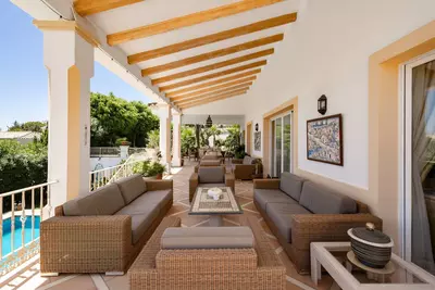 Detached Villa in El Paraiso