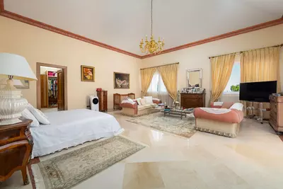 Detached Villa in El Paraiso