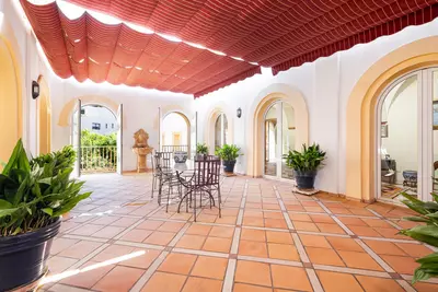 Detached Villa in El Paraiso