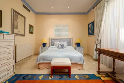 Detached Villa in El Paraiso