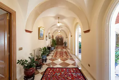 Detached Villa in El Paraiso