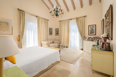 Detached Villa in El Paraiso