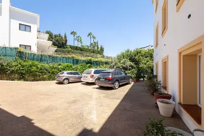 Detached Villa in El Paraiso