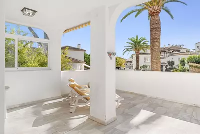 Middle Floor Apartment in Elviria
