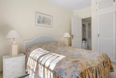Middle Floor Apartment in Elviria