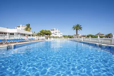 Middle Floor Apartment in Elviria