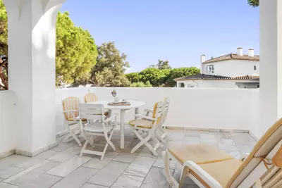 Middle Floor Apartment in Elviria