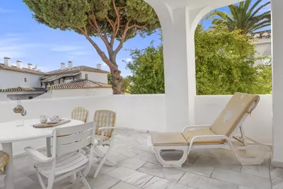 Middle Floor Apartment in Elviria