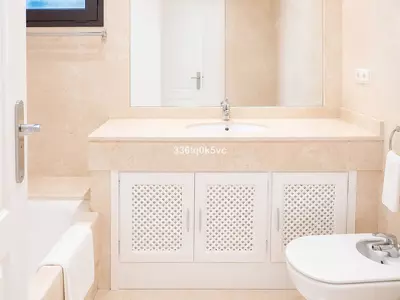 Middle Floor Apartment in Benahavís