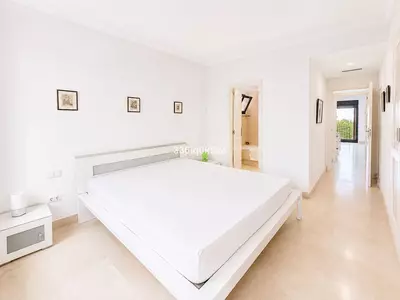 Middle Floor Apartment in Benahavís