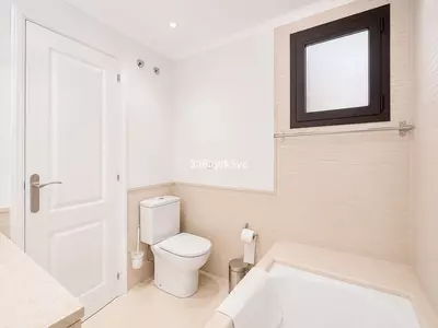 Middle Floor Apartment in Benahavís