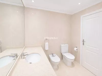 Middle Floor Apartment in Benahavís