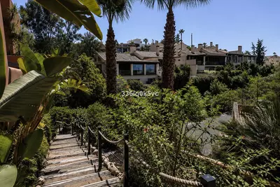 Middle Floor Apartment in Benahavís