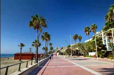 Middle Floor Apartment in Estepona