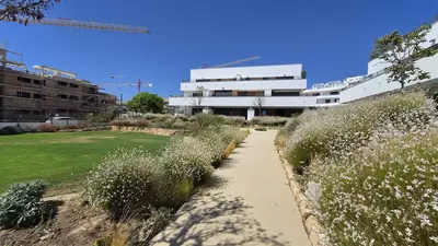 Middle Floor Apartment in Estepona