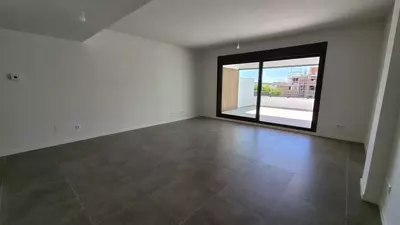 Middle Floor Apartment in Estepona